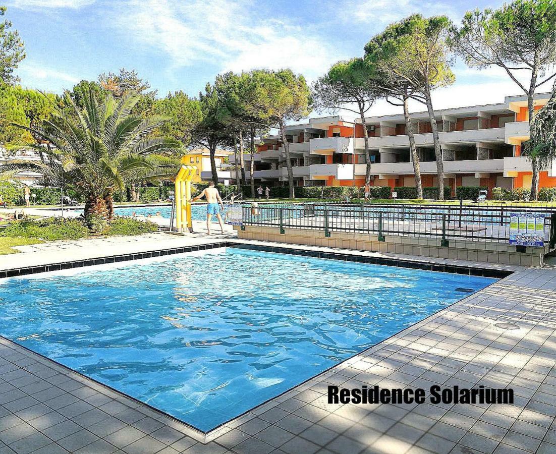 Residence Solarium Bibione Bagian luar foto